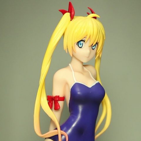 figure chitoge
